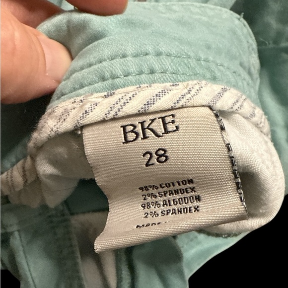 BKE Green Cargo Shorts Relaxed Fit - Picture 2 of 2